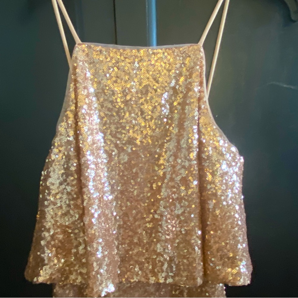 Theia/ rose gold / sequins dress/ gently worn/ great condition/ size 6/back slit